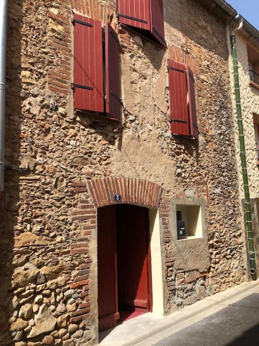 Chez Voltaire Maison Typique Et Son Patio Au Coeur De Thuir Dış mekan fotoğraf